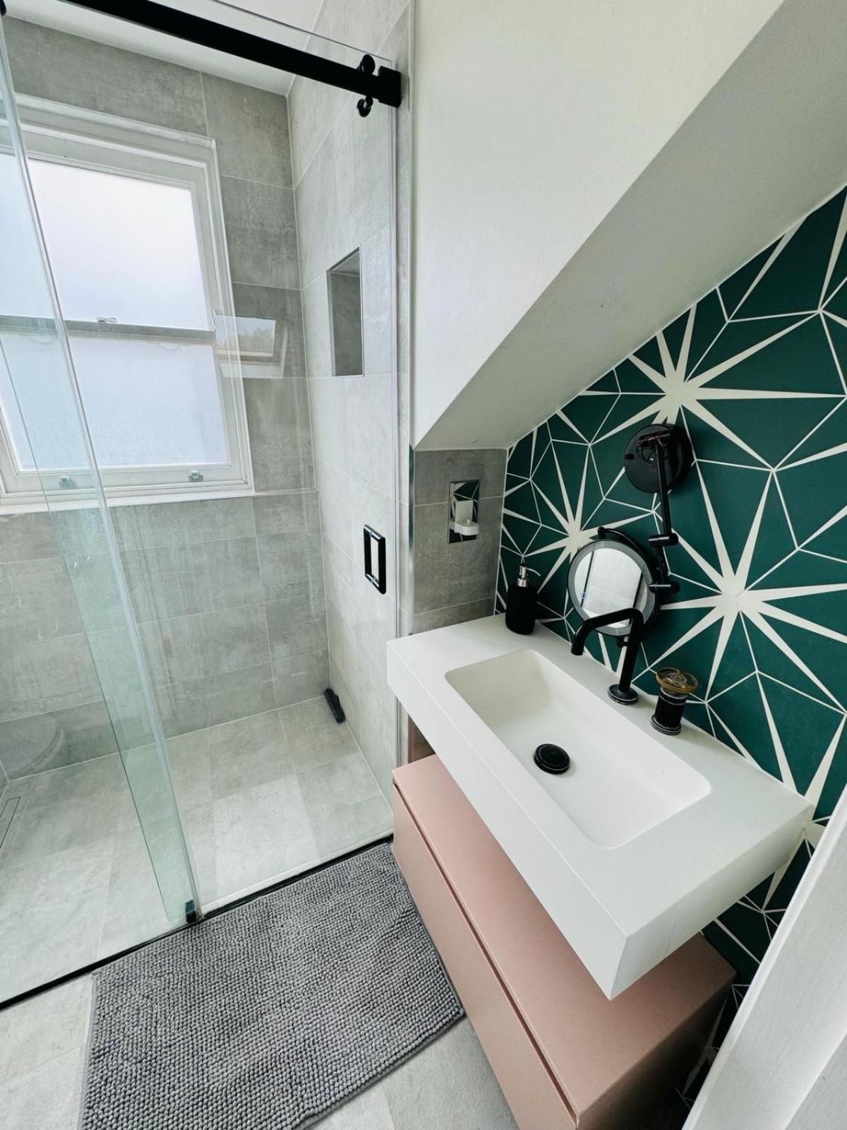 Stunning Flat In Chiswick Lejlighed London Eksteriør billede