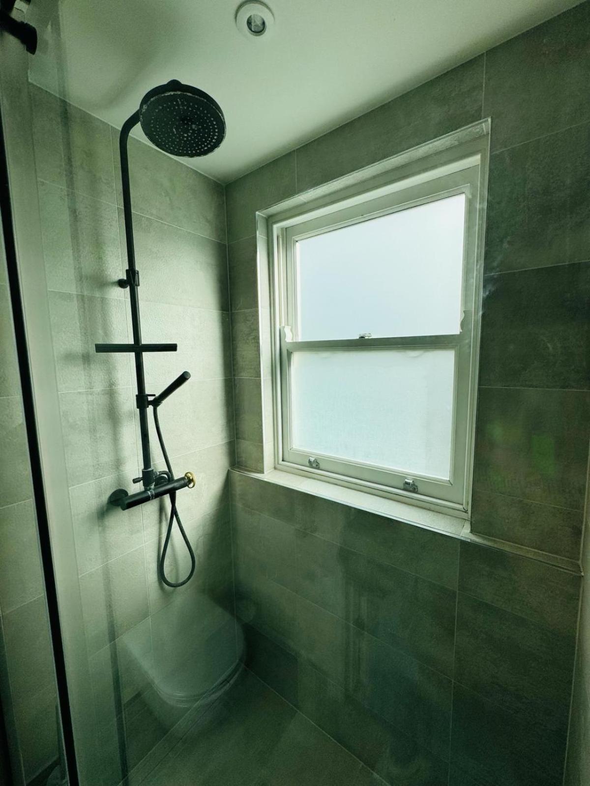 Stunning Flat In Chiswick Lejlighed London Eksteriør billede