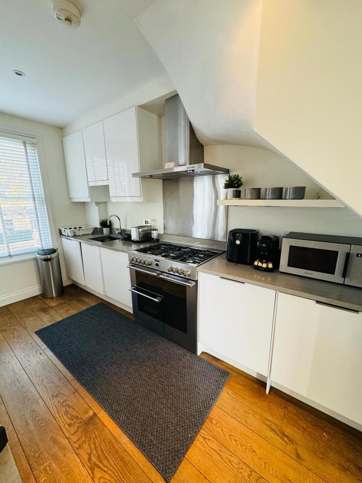 Stunning Flat In Chiswick Lejlighed London Eksteriør billede